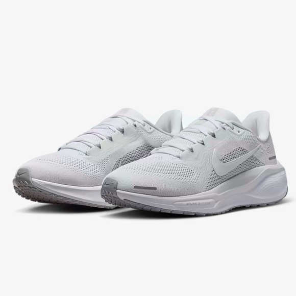 NIB Women’s Nike Air Zoom Pegasus 41 Size 9 White/Silver - Picture 5 of 10